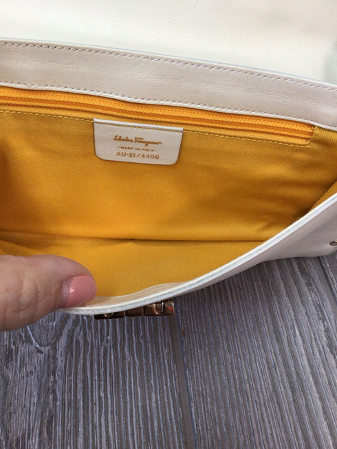 Salvatore Ferragamo Handbag small leather Shoulder Summer AU-21